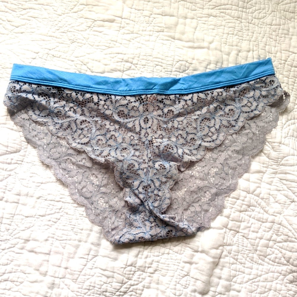 🟣 Victoria's Secret Lace Bikini Sz M